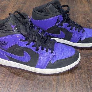 Jordon 1 mid